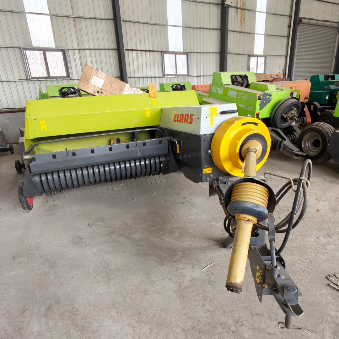 CLAAS MARKANT 650 new stocked hay baler for sale