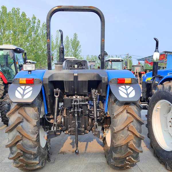 New Holland 804 three-point hitch New Holland 804 rear hitch and hydraulics