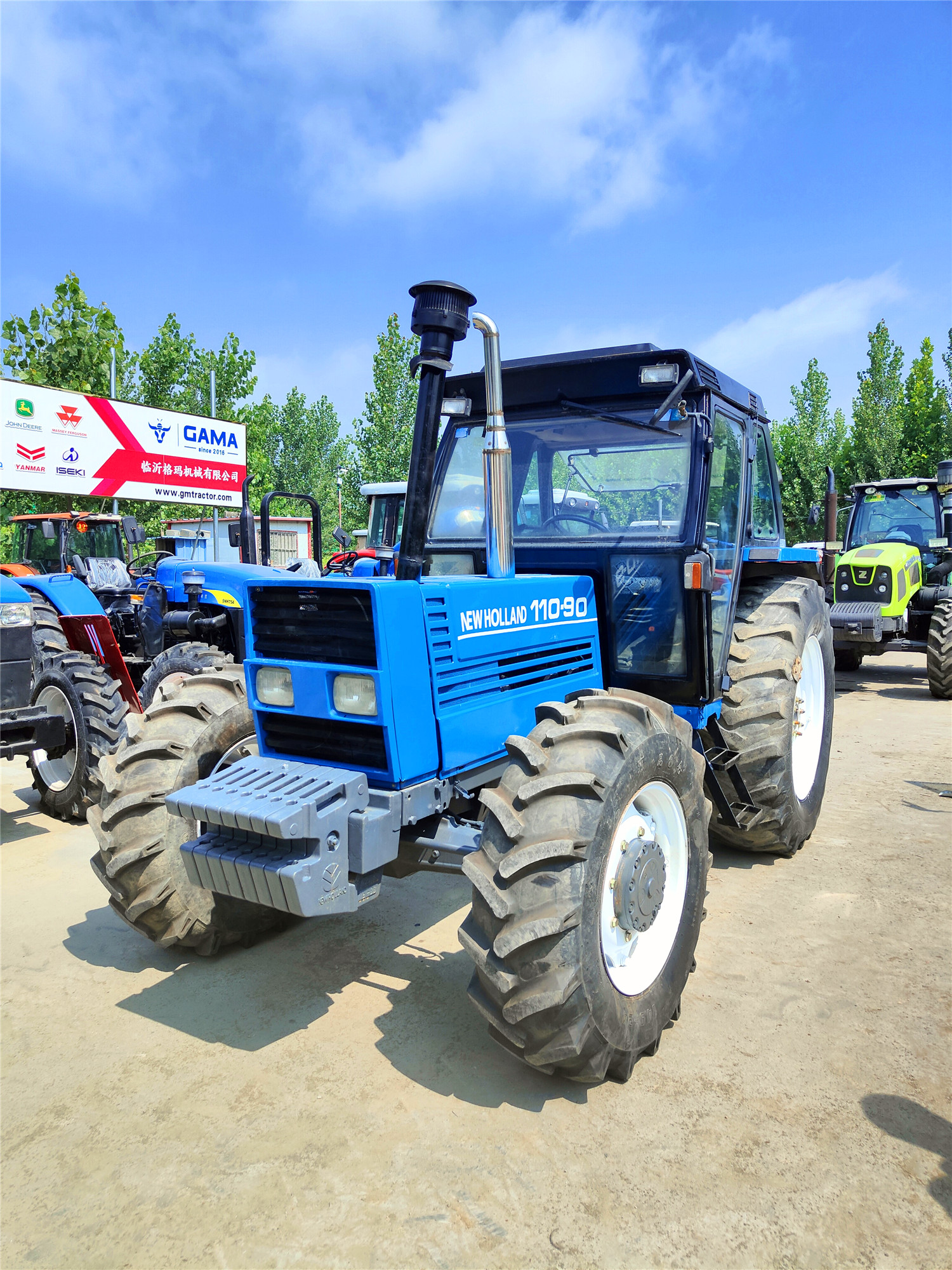 Used FIAT New Holland 110-90 110hp tractor with front ballast FIAT New Holland 110-90 110hp 4WD used tractor for sale